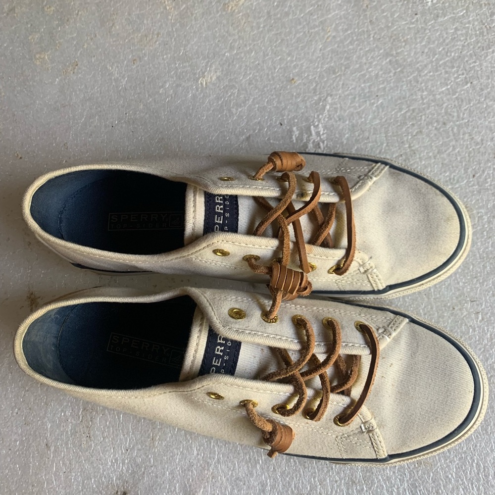 Sperry top sider sneakers.  Women’s Size 6.5